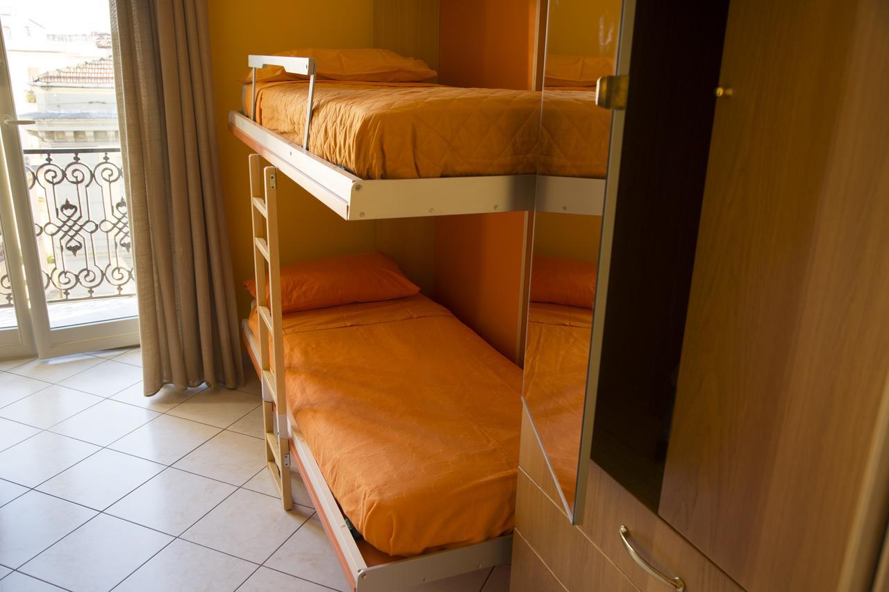 Al Centro E Meglio B&B Neapel Exteriör bild