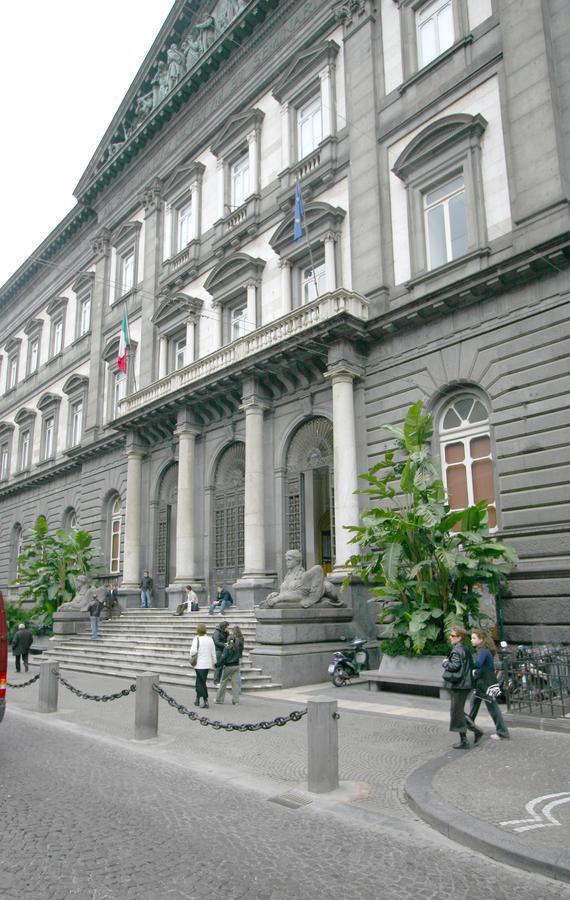 Al Centro E Meglio B&B Neapel Exteriör bild